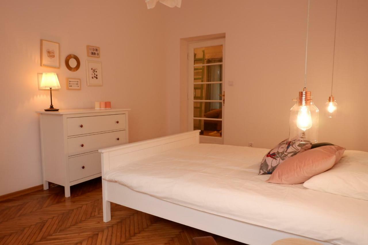 Singer Apartment Old Town Cracovie Extérieur photo